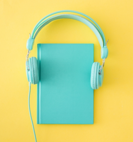 9 Rekomendasi Sarung Pria Paling Kalem dan Adem